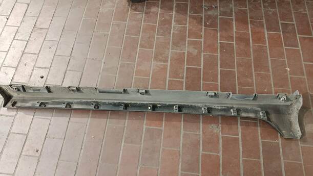 Foto: SEITENSCHWELLER LINKS ( KOMBI ) eines Mazda 6 Sport Kombi 2.2 CD DPF