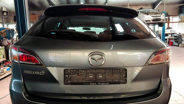 Foto: HECKKLAPPE/ HECKDECKEL ( KOMBI ) eines Mazda 6 Sport Kombi 2.2 CD DPF