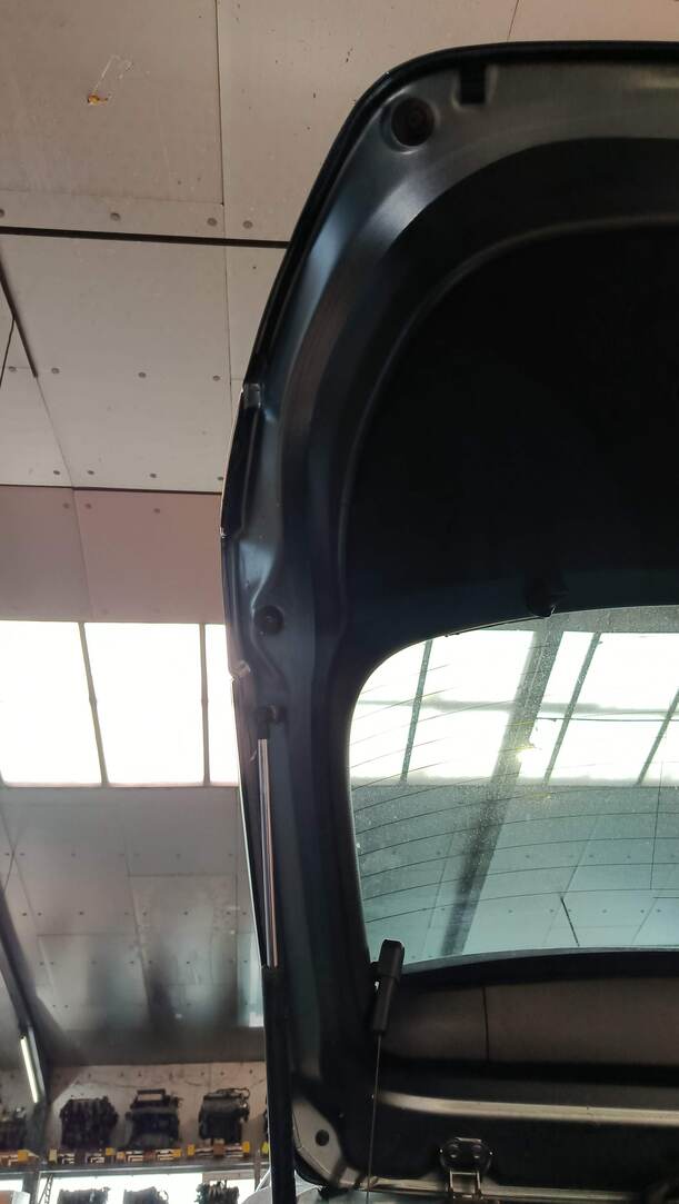 Foto: HECKKLAPPE/ HECKDECKEL ( KOMBI ) eines Mazda 6 Sport Kombi 2.2 CD DPF