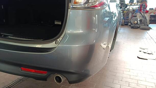 Foto: STOSSFÄNGER/ STOßSTANGE HINTEN ( KOMBI ) eines Mazda 6 Sport Kombi 2.2 CD DPF