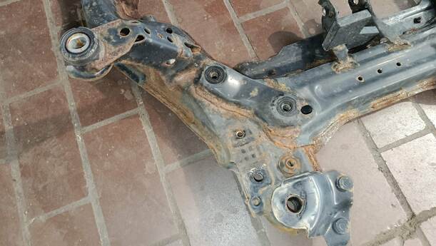 Foto: VORDERACHSE/ ACHSE VORN eines Mazda 6 Sport Kombi 2.2 CD DPF