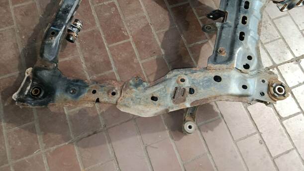Foto: VORDERACHSE/ ACHSE VORN eines Mazda 6 Sport Kombi 2.2 CD DPF