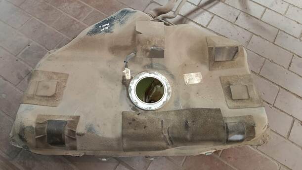 Foto: KRAFTSTOFFTANK ( KOMBI / DIESEL ) eines Mazda 6 Sport Kombi 2.2 CD DPF