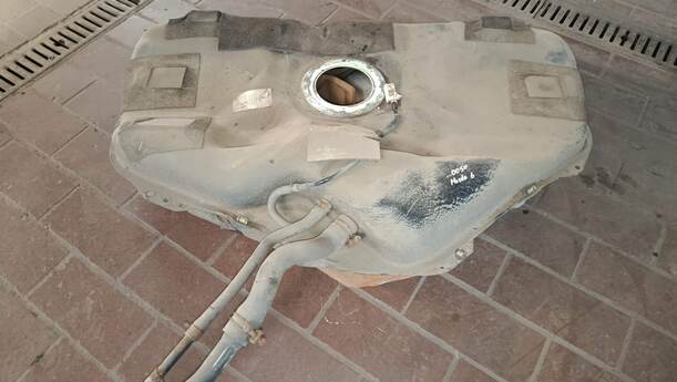 Foto: KRAFTSTOFFTANK ( KOMBI / DIESEL ) eines Mazda 6 Sport Kombi 2.2 CD DPF