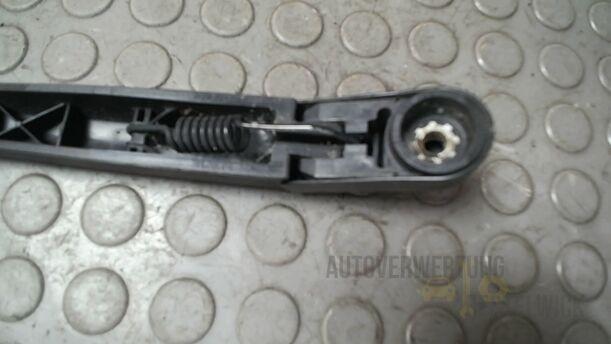 Foto: SCHEIBENWISCHERARM HINTEN ( KOMBI ) eines Mazda 6 Sport Kombi 2.2 CD DPF