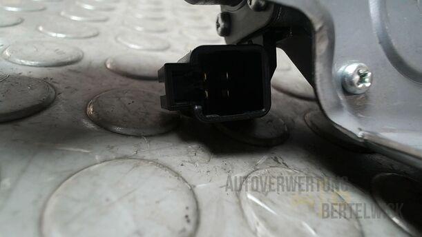 Foto: SCHEIBENWISCHERMOTOR HINTEN ( KOMBI ) eines Mazda 6 Sport Kombi 2.2 CD DPF