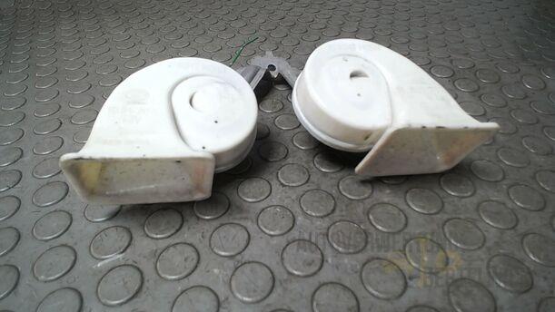 Foto: SIGNALHÖRNER/ HUPEN eines Mazda 6 Sport Kombi 2.2 CD DPF