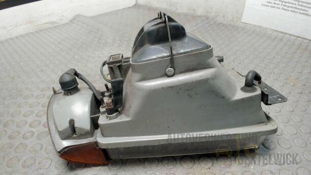 Foto: SCHEINWERFER RECHTS eines Alfa Romeo Typ 116