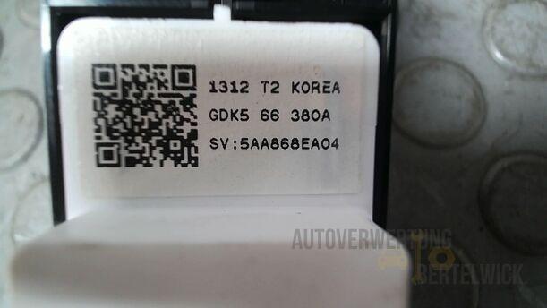 Foto: FENSTERHEBERSCHALTER eines Mazda 6 Sport Kombi 2.2 CD DPF