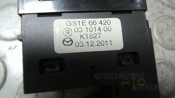 Foto: SCHALTER SITZHEIZUNG eines Mazda 6 Sport Kombi 2.2 CD DPF