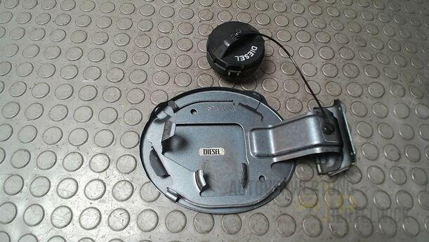 Foto: TANKKLAPPE/ TANKDECKEL eines Mazda 6 Sport Kombi 2.2 CD DPF