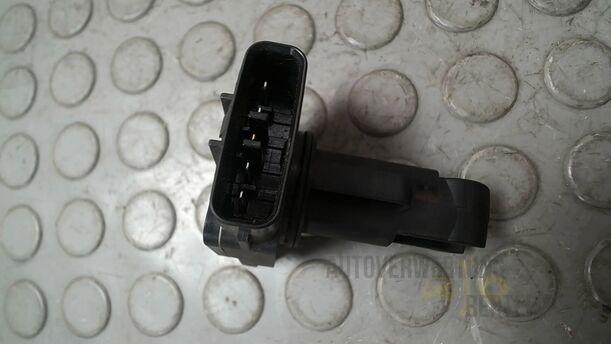 Foto: LUFTMASSENMESSER eines Mazda 6 Sport Kombi 2.2 CD DPF