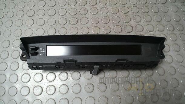 Foto: INFORMATIONSDISPLAY eines Mazda 6 Sport Kombi 2.2 CD DPF