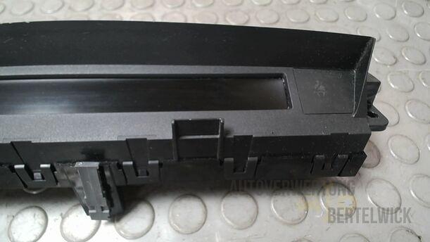 Foto: INFORMATIONSDISPLAY eines Mazda 6 Sport Kombi 2.2 CD DPF