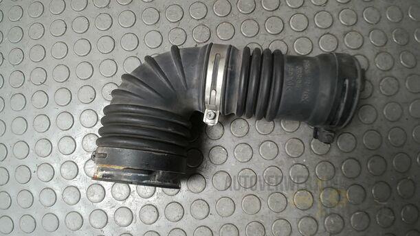 Foto: LUFTFILTERSCHLAUCH eines Mazda 6 Sport Kombi 2.2 CD DPF