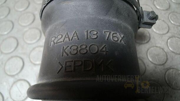 Foto: LUFTFILTERSCHLAUCH eines Mazda 6 Sport Kombi 2.2 CD DPF