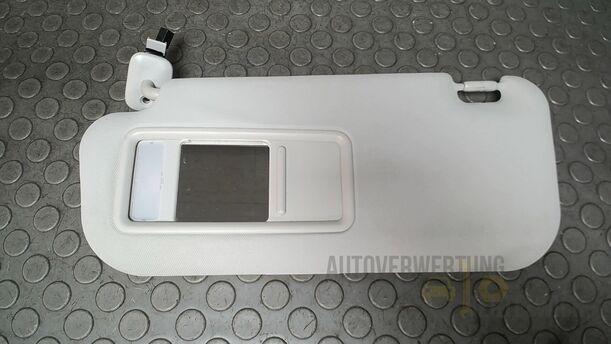 Foto: SONNENBLENDENPAAR eines Mazda 6 Sport Kombi 2.2 CD DPF