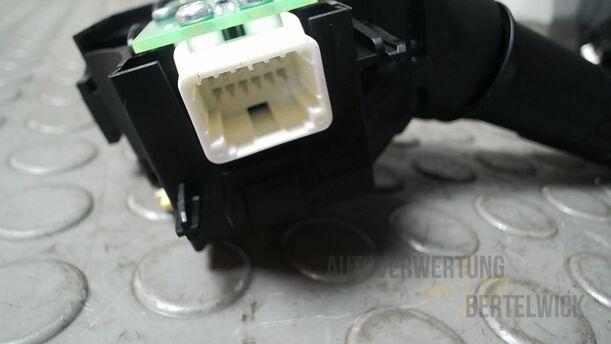Foto: BLINKSCHALTER/ KOMBISCHALTER eines Mazda 6 Sport Kombi 2.2 CD DPF