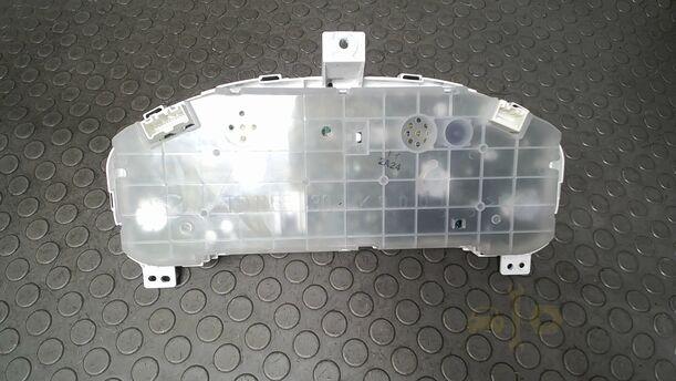 Foto: TACHOEINHEIT/ KOMBIINSTRUMENT eines Mazda 6 Sport Kombi 2.2 CD DPF