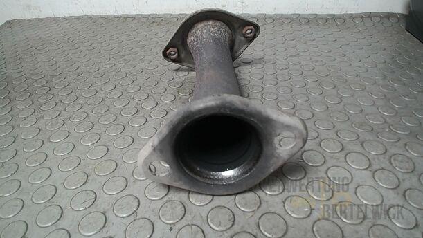 Foto: ZWISCHENROHR AUSPUFFANLAGE eines Mazda 6 Sport Kombi 2.2 CD DPF