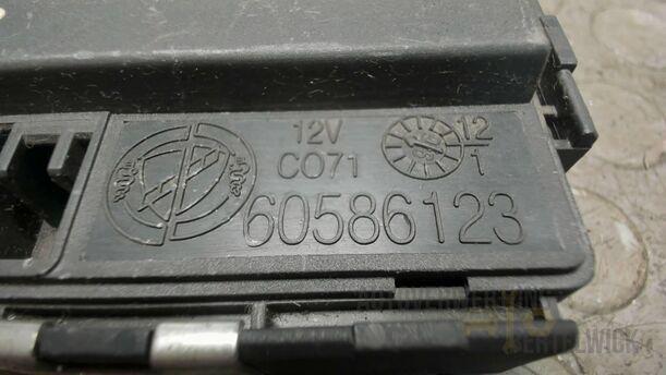 Foto: STEUERGERÄT FENSTERHEBER eines Alfa Romeo 146 1.6 Twin Spark