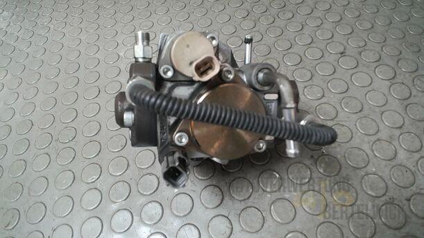 Foto: DIESELEINSPRITZPUMPE/ HOCHDRUCKPUMPE eines Mazda 6 Sport Kombi 2.2 CD DPF
