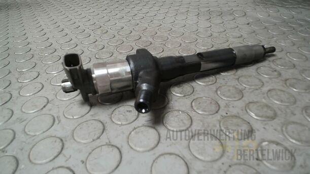 Foto: EINSPRITZDÜSE/ INJEKTOR eines Mazda 6 Sport Kombi 2.2 CD DPF