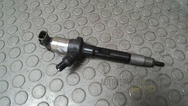 Foto: EINSPRITZDÜSE/ INJEKTOR eines Mazda 6 Sport Kombi 2.2 CD DPF