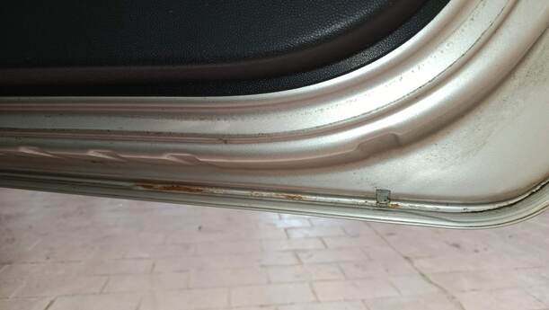 Foto: TÜR VORNE RECHTS ( 2/3 TÜRER ) eines Opel Corsa 1.4 16V