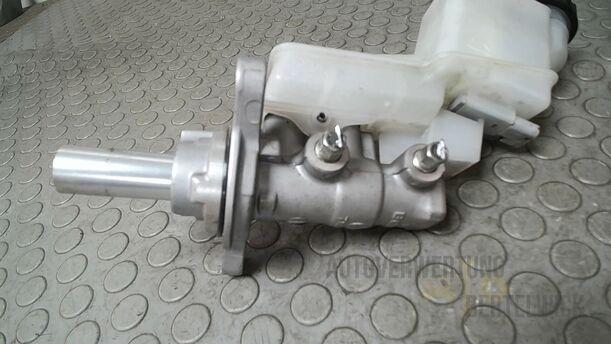 Foto: HAUPTBREMSZYLINDER eines Mazda 6 Sport Kombi 2.2 CD DPF