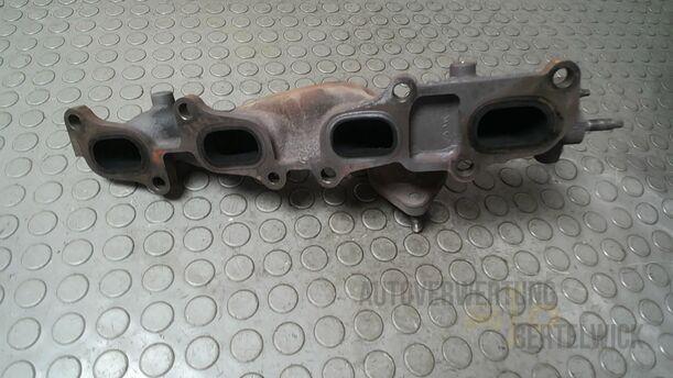 Foto: AuspuffkrümmerAUSPUFFKRÜMMER eines Mazda 6 Sport Kombi 2.2 CD DPF