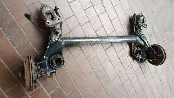 Foto: HINTERACHSTRÄGER eines Opel Corsa 1.4 16V