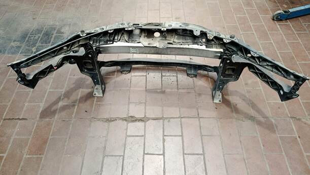 Foto: SCHLOSSTRÄGER / FRONTBLECH eines Opel Corsa 1.4 16V