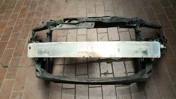 Foto: SCHLOSSTRÄGER / FRONTBLECH eines Opel Corsa 1.4 16V