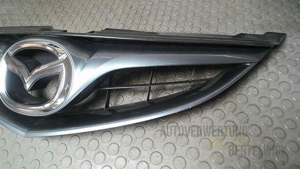 Foto: KÜHLERGRILL eines Mazda 6 Sport Kombi 2.2 CD DPF