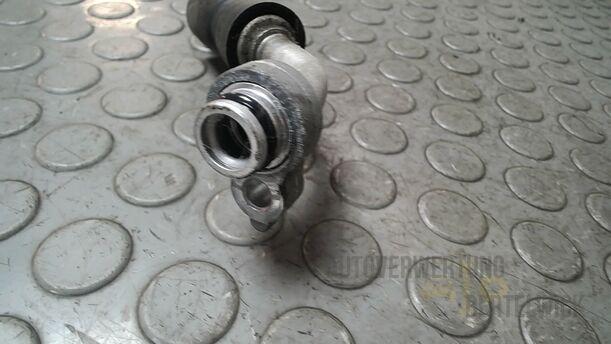 Foto: SCHLAUCH KONDENSATOR/ KOMPRESSOR eines Mazda 6 Sport Kombi 2.2 CD DPF