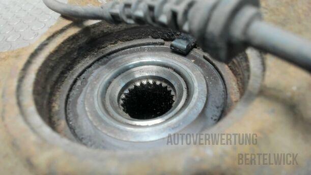 Foto: ACHSSCHENKEL VORNE LINKS eines Opel Corsa 1.4 16V
