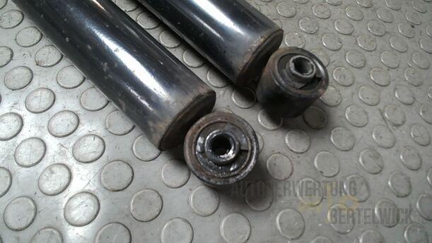 Foto: STOSSDÄMPFER HINTEN ( KOMBI ) eines Mazda 6 Sport Kombi 2.2 CD DPF