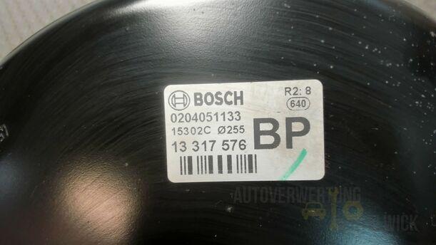 Foto: BREMSKRAFTVERSTÄRKER eines Opel Corsa 1.4 16V