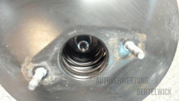 Foto: BREMSKRAFTVERSTÄRKER eines Opel Corsa 1.4 16V