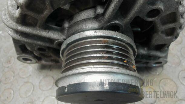 Foto: LICHTMASCHINE / GENERATOR ( 120 A ) eines Opel Corsa 1.4 16V