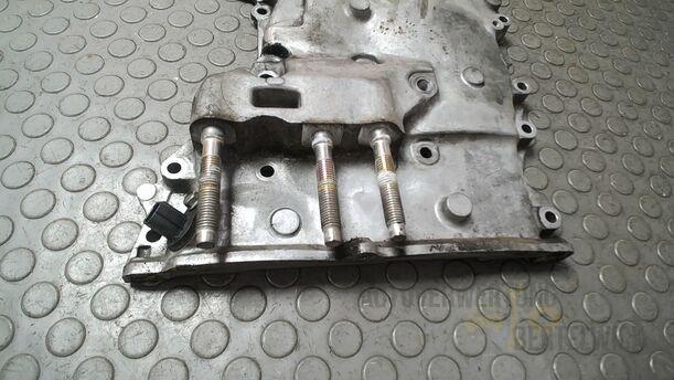 Foto: STIRNDECKEL/ STEUERGEHÄUSE eines Mazda 6 Sport Kombi 2.2 CD DPF Fun