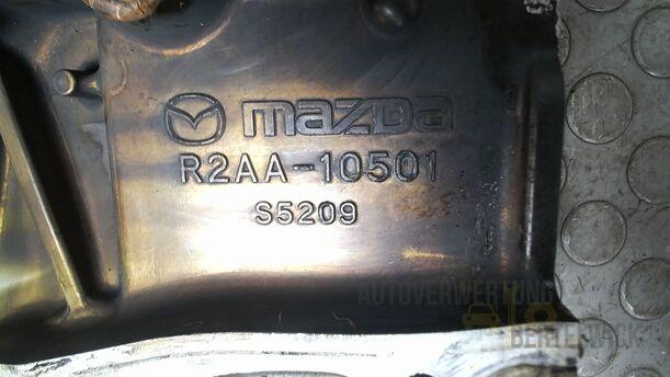 Foto: STIRNDECKEL/ STEUERGEHÄUSE eines Mazda 6 Sport Kombi 2.2 CD DPF Fun