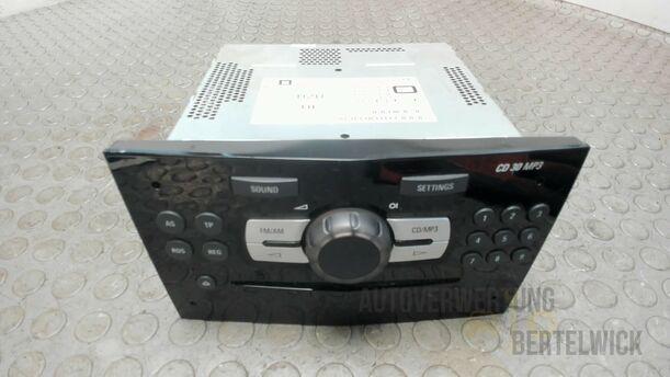 Foto: RADIO CD30 MP3 eines Opel Corsa 1.4 16V Fun