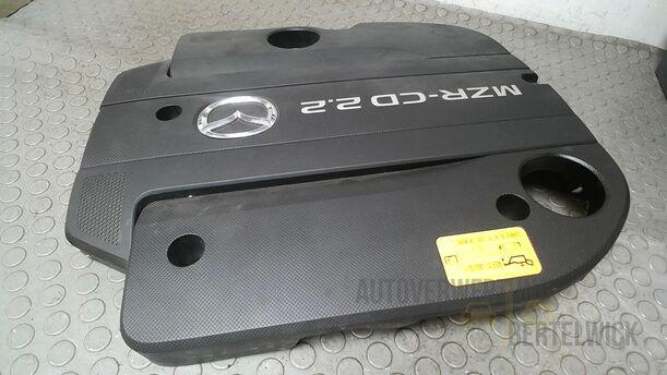 Foto: MOTORABDECKUNG eines Mazda 6 Sport Kombi 2.2 CD DPF Fun
