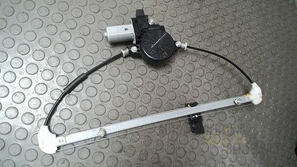 Foto: FENSTERHEBER ELEKTRISCH HINTEN LINKS ( KOMBI ) eines Mazda 6 Sport Kombi 2.2 CD DPF Fun