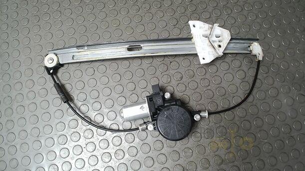 Foto: FENSTERHEBER ELEKTRISCH VORN LINKS eines Mazda 6 Sport Kombi 2.2 CD DPF Fun