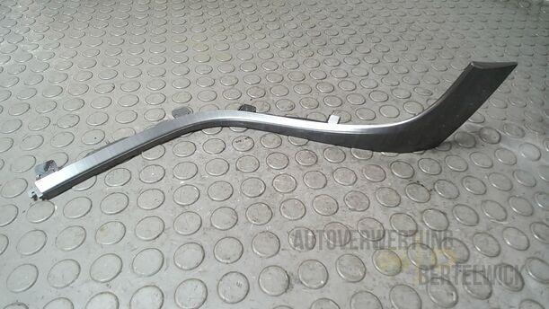 Foto: BLENDE/ ZIERLEISTE HANDSCHUHFACH eines Mazda 6 Sport Kombi 2.2 CD DPF Fun