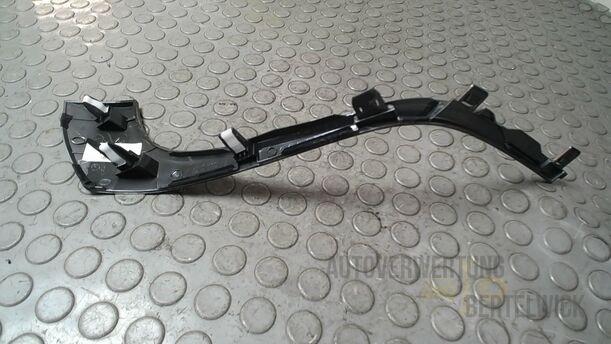 Foto: BLENDE/ ZIERLEISTE HANDSCHUHFACH eines Mazda 6 Sport Kombi 2.2 CD DPF Fun