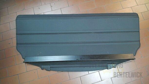 Foto: LADERAUMABDECKUNG eines Mazda 6 Sport Kombi 2.2 CD DPF Fun